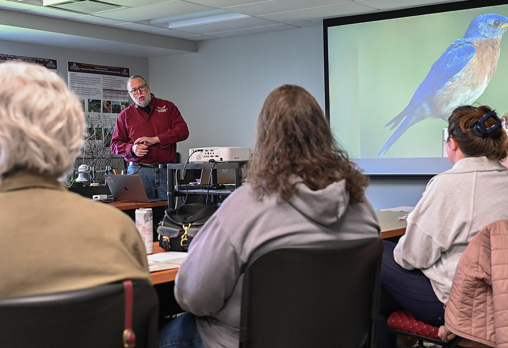 Stephen Goewey holds a workshop on building birdhouses for backyard habitat.