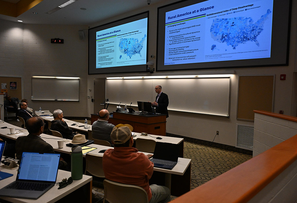 Tony Pipa of the Brookings Institution, speaks at the School of Agricultural and Natural Sciences’ Spring Seminar on April 9, 2026.