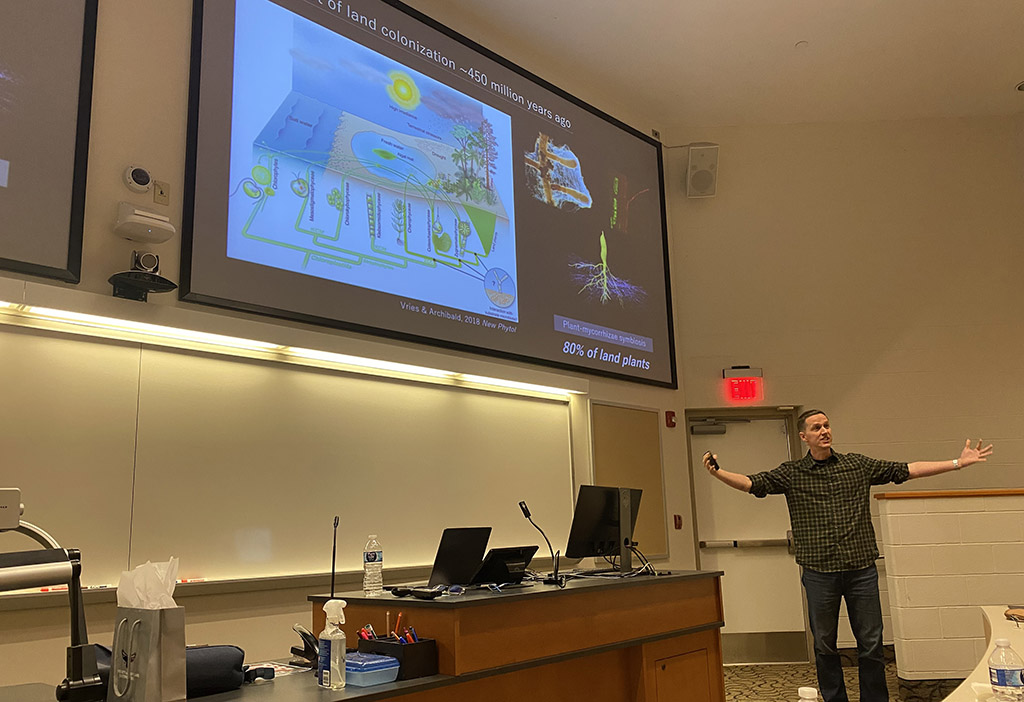 Dr. Francisco Dini-Andreote, an assistant professor at Penn State, speaks at the final SANS Spring Seminar.